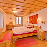 Bahnhof Hotell *