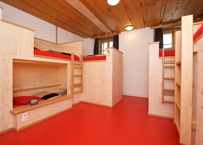 Готель Bahnhof *