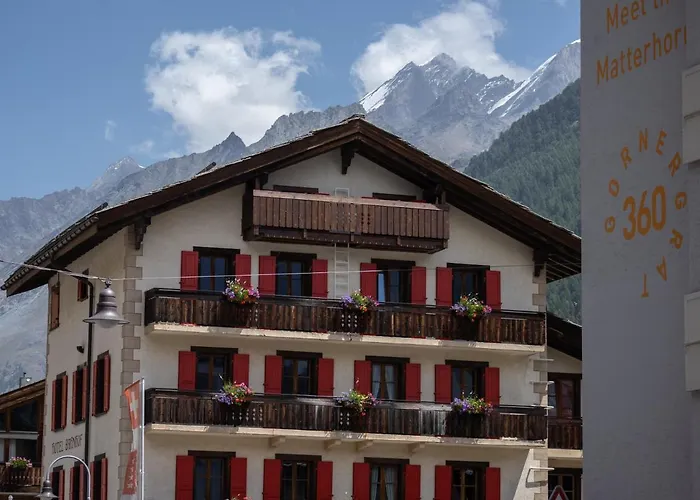 Bahnhof Готель *